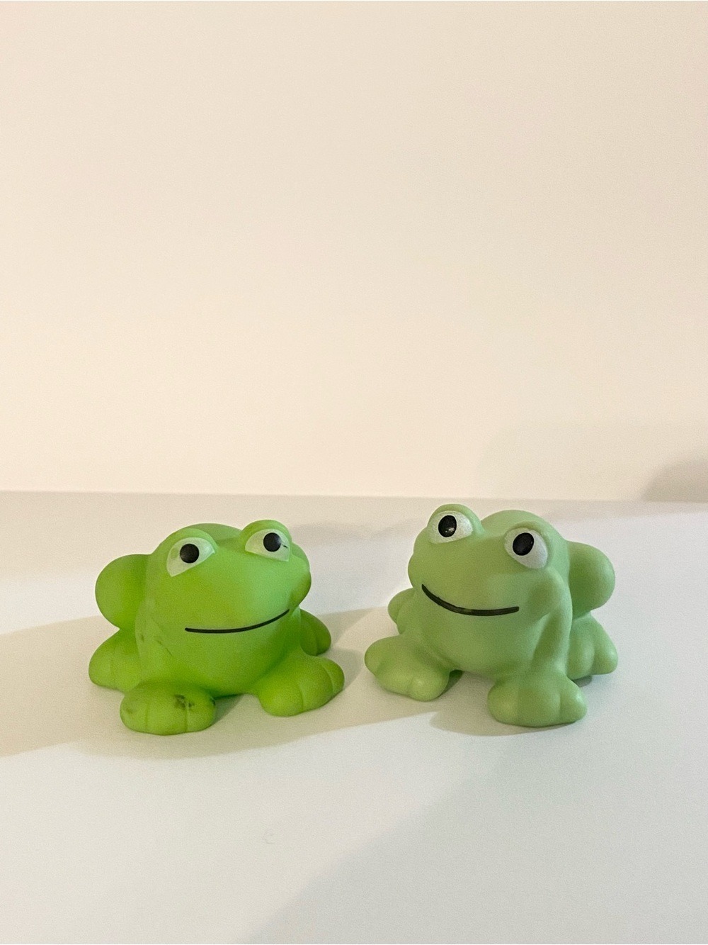 Rubber Frog Toy Figure Lot Green Animas Pond 4/$20 🛑